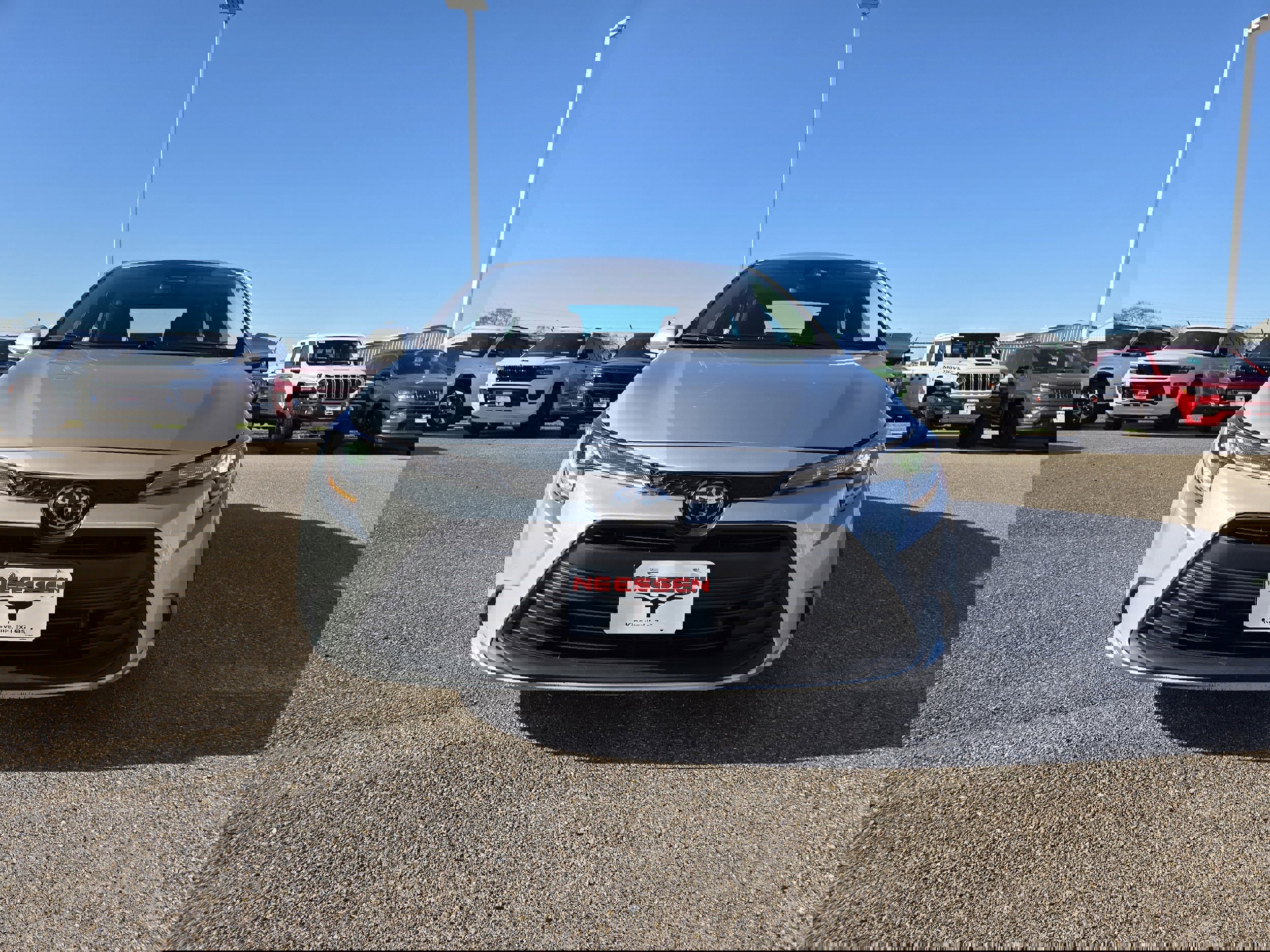 Used 2023 Toyota Corolla LE image 2