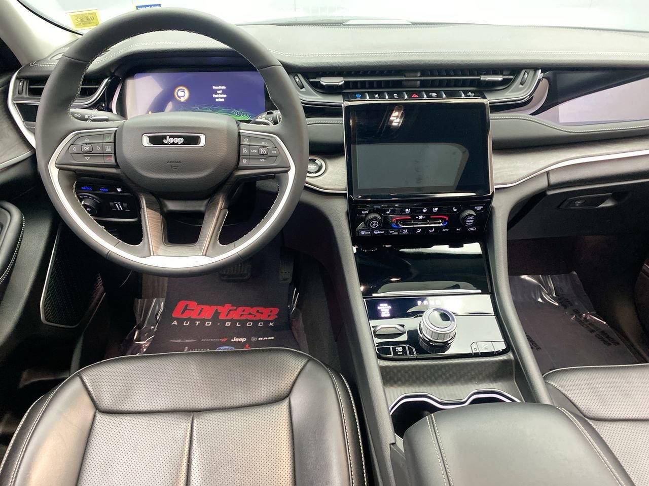 Used 2023 Jeep Grand Cherokee 30th Anniversary AWD/4WD image 15