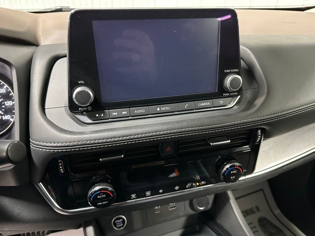 Used 2021 Nissan Rogue SV AWD/4WD image 12