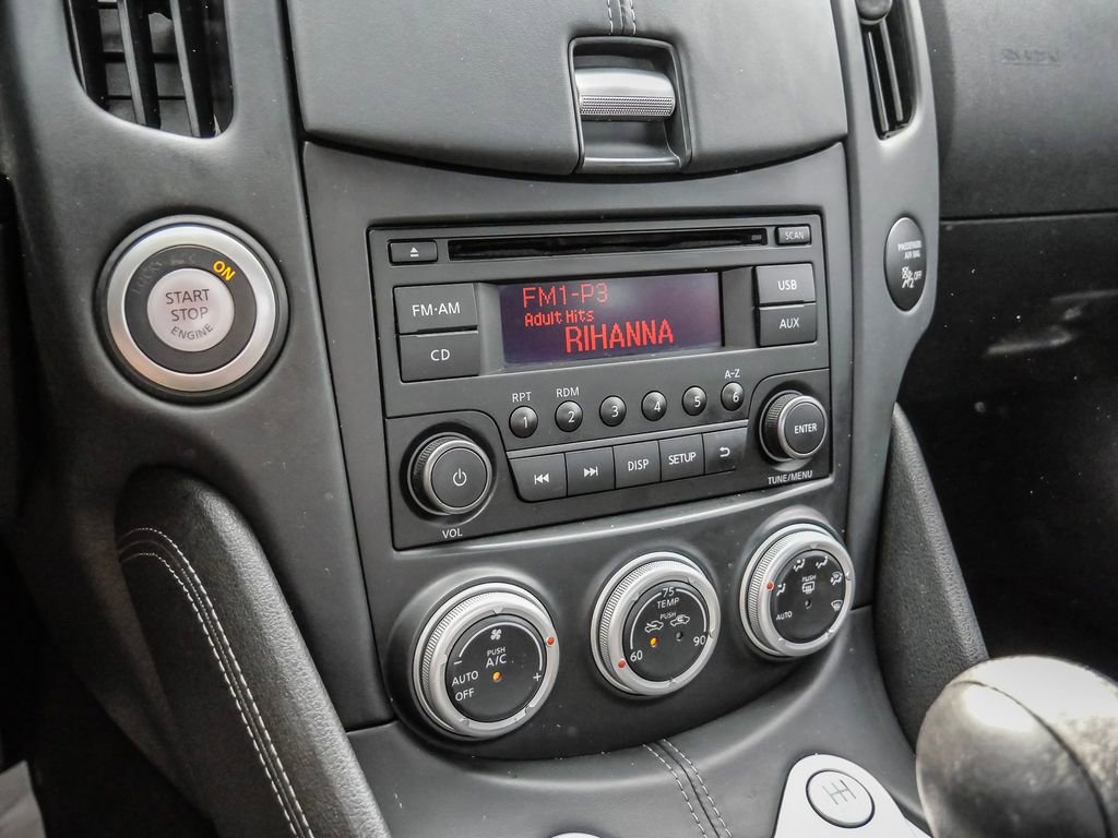 Used 2016 Nissan 370Z w/ Sport Package image 23