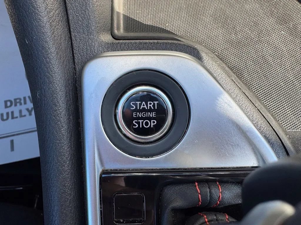 Used 2025 Nissan Sentra SR FWD image 25