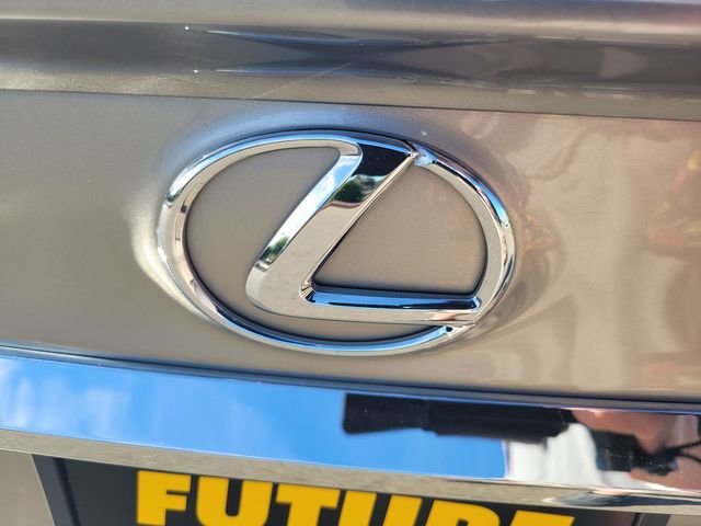 Used 2016 Lexus ES 350 w/ Luxury Package w/Wood Trim image 10