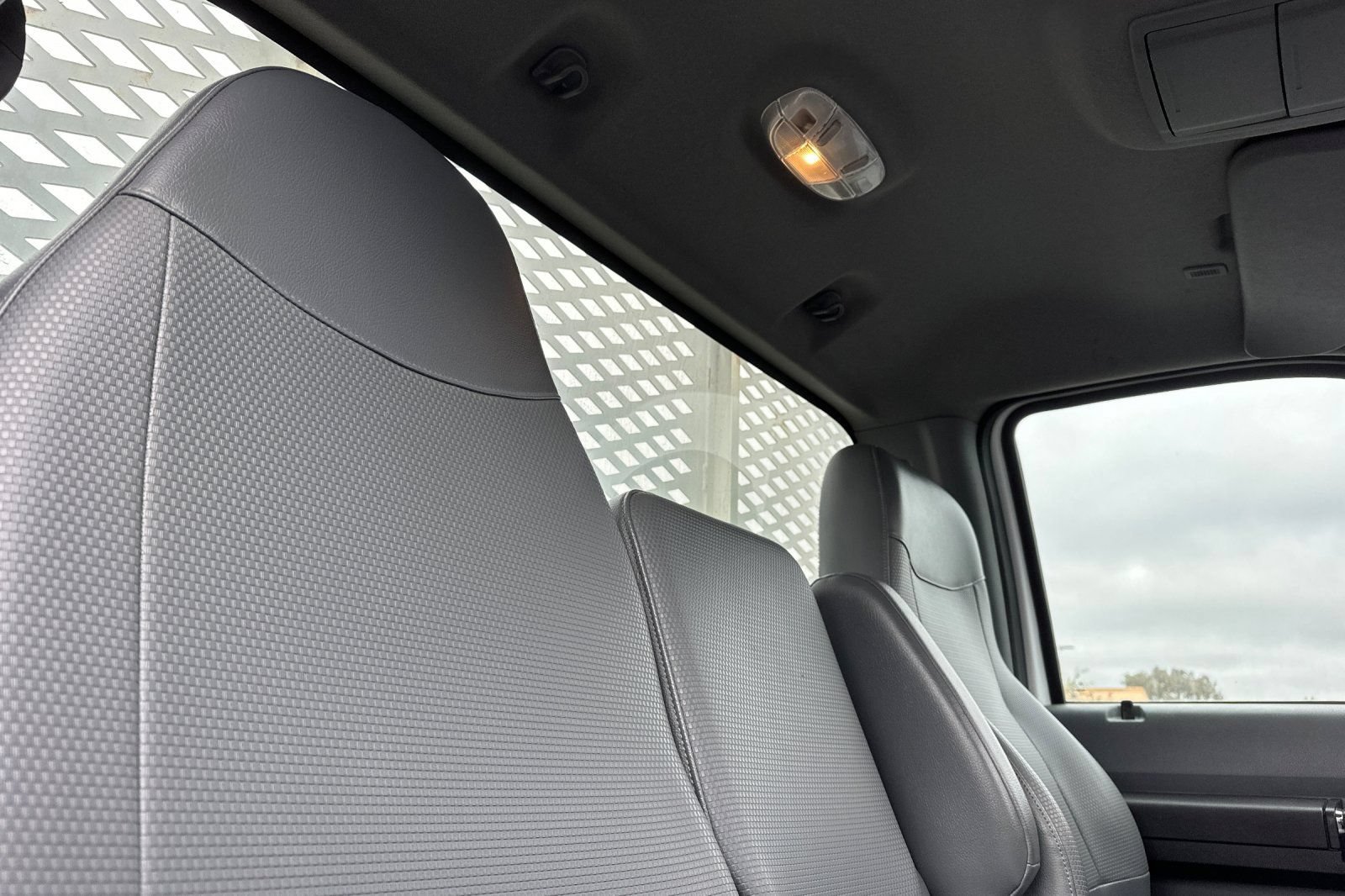 Used 2019 Ford F650 2WD Regular Cab Super Duty image 16