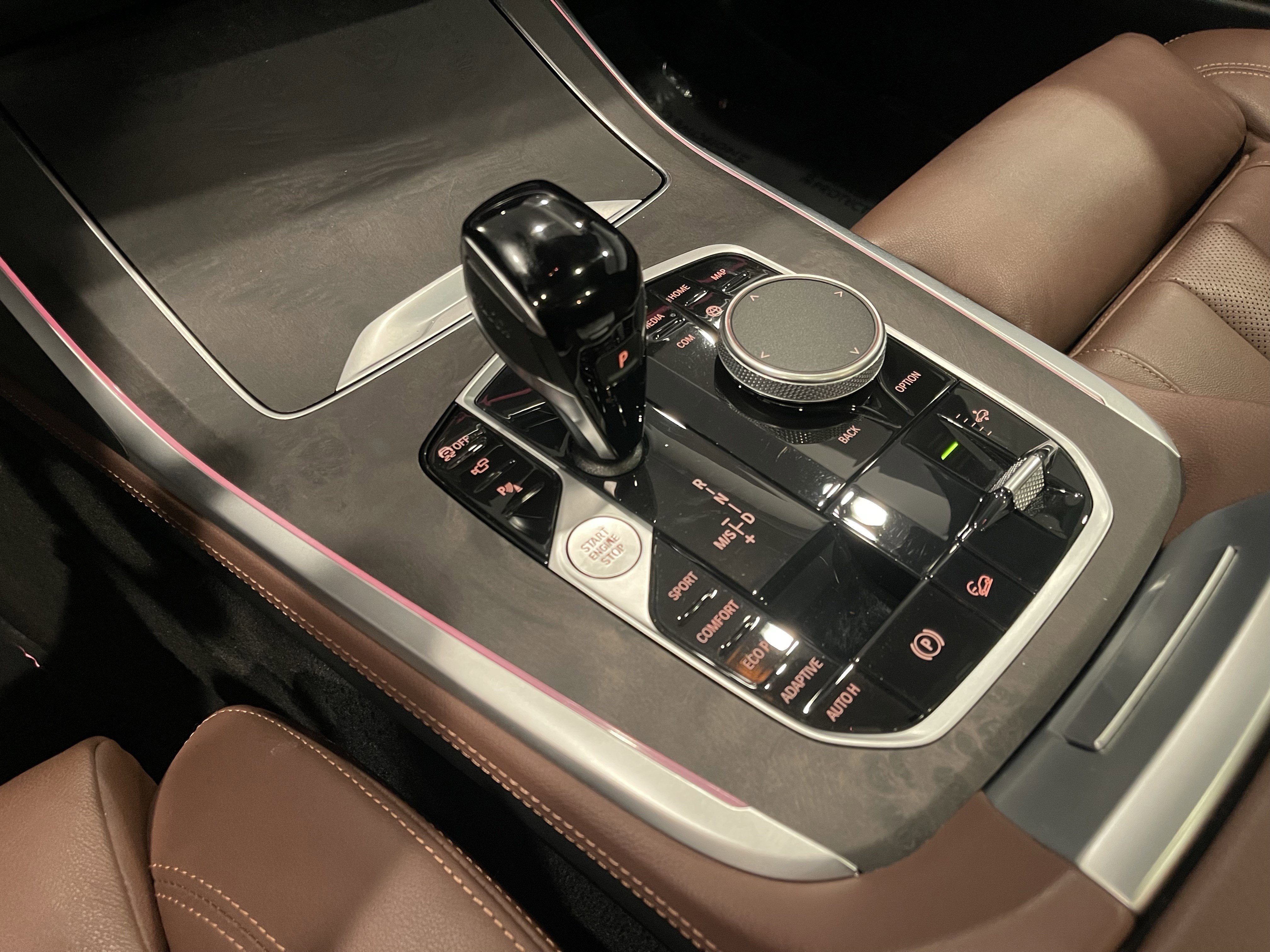 Certified 2022 BMW X7 xDrive40i w/ M Sport Package image 18