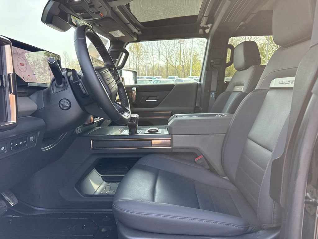 Used 2025 GMC Hummer EV 2X w/ LPO, Sport Package image 9