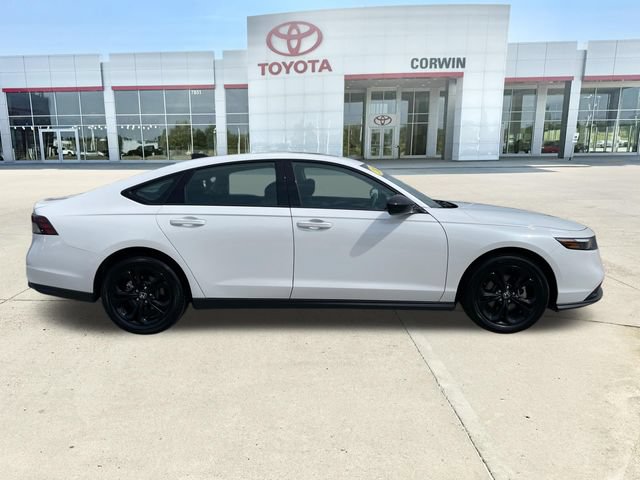 Used 2025 Honda Accord SE image 6