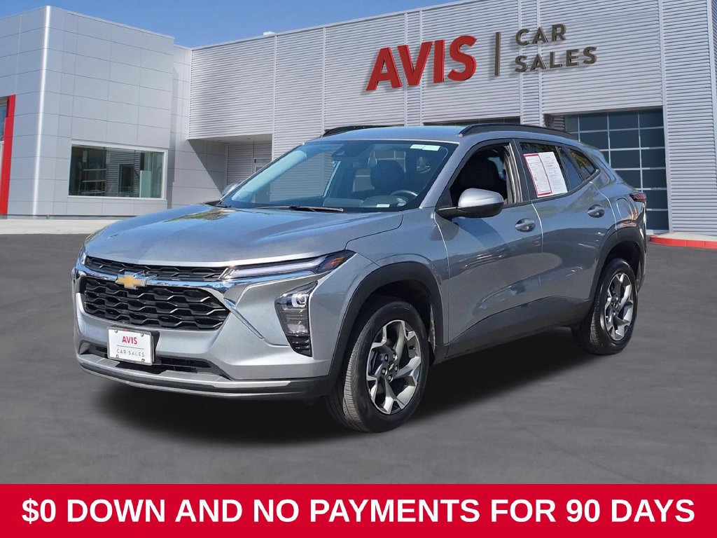 Used 2025 Chevrolet Trax LT FWD image 1