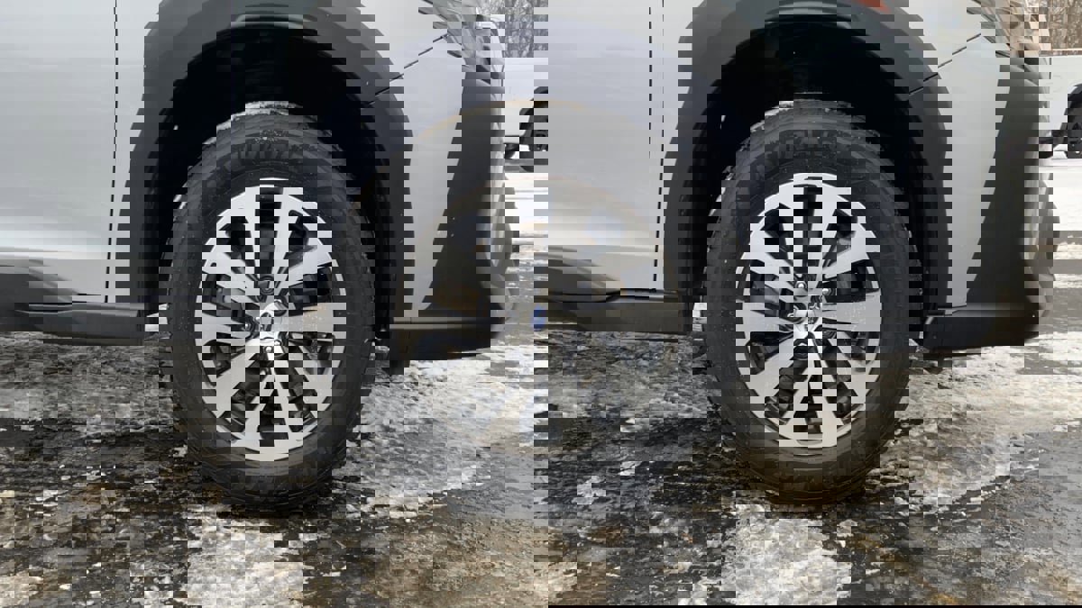 Used 2023 Subaru Outback Premium image 25