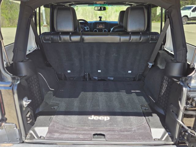 Used 2015 Jeep Wrangler Unlimited Freedom Edition image 6