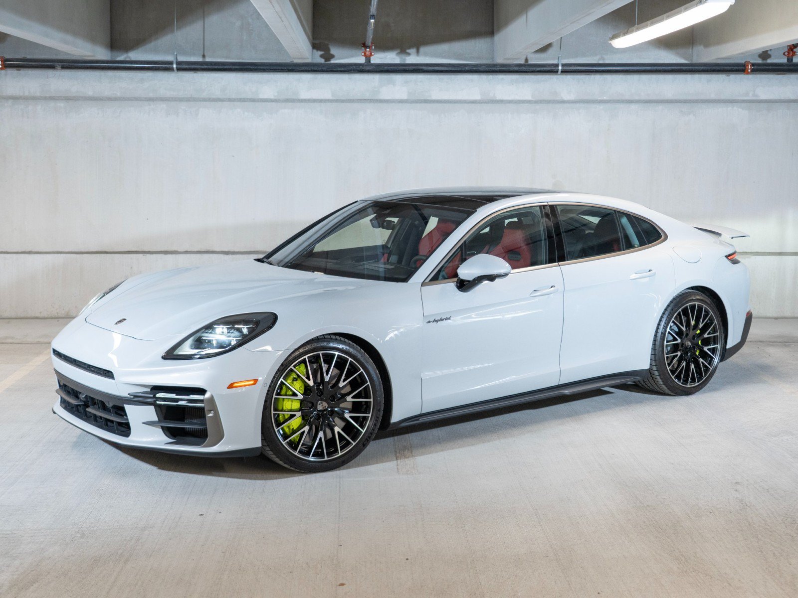 New 2026 Porsche Panamera Turbo AWD/4WD image 1