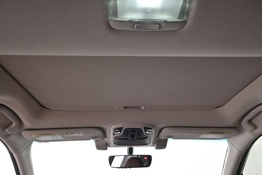 Used 2022 Subaru Outback Touring XT AWD/4WD image 23