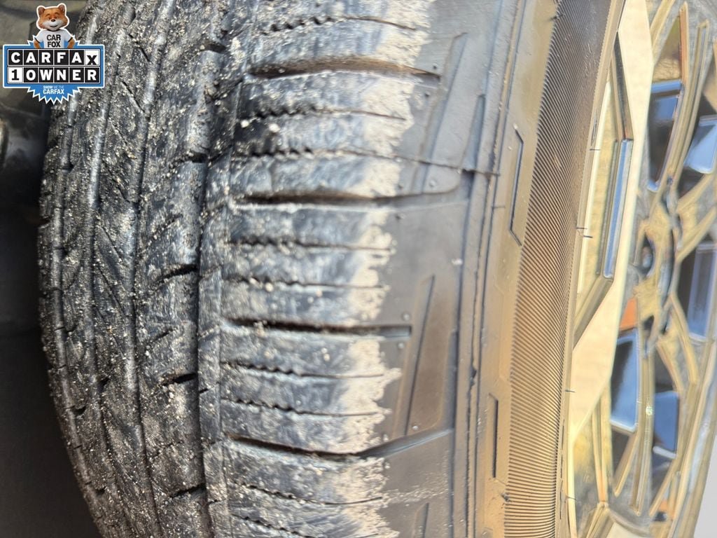 Used 2025 Hyundai Santa Fe SEL AWD/4WD image 19