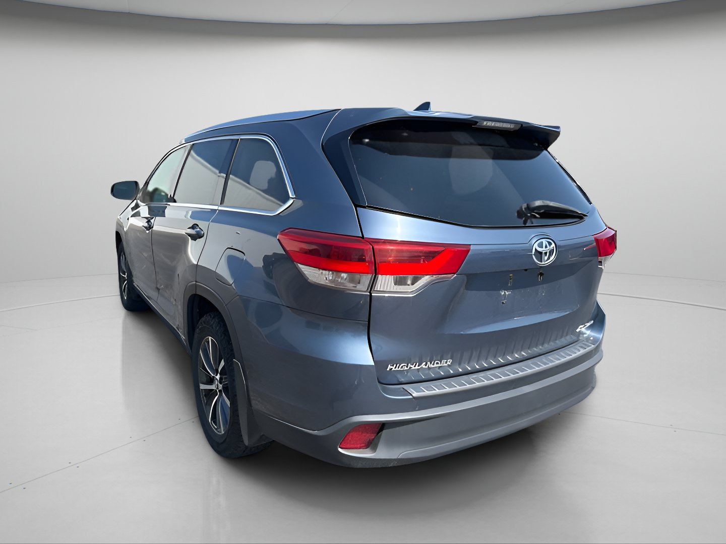 Used 2017 Toyota Highlander XLE AWD/4WD image 15