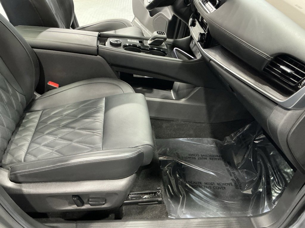 Used 2023 Nissan Rogue Platinum w/ Platinum Premium Package image 26