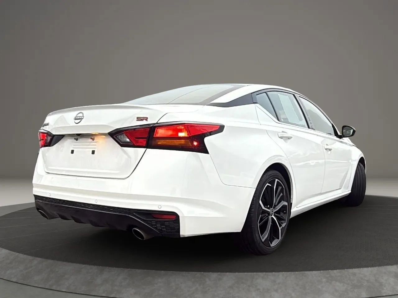 Used 2024 Nissan Altima 2.5 SR image 6