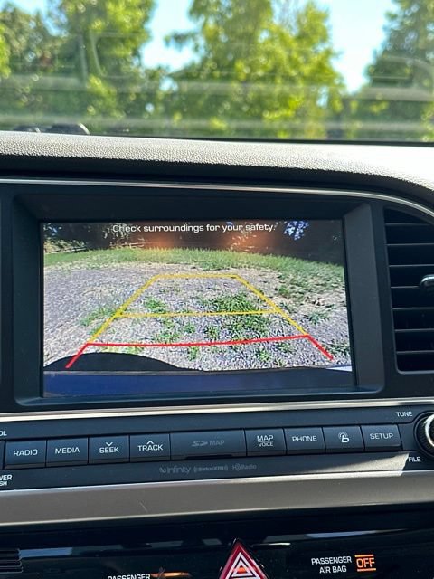 Used 2017 Hyundai Elantra Limited w/ Limited Ultimate Package 05 FWD image 28
