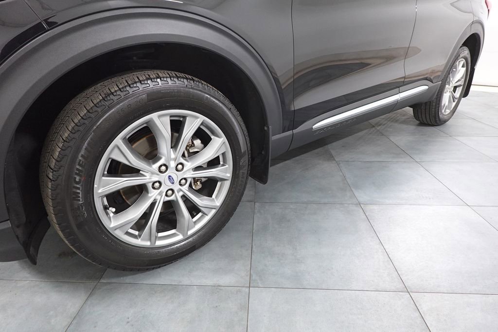 Certified 2023 Ford Explorer XLT w/ Equipment Group 202A image 30