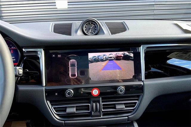 Certified 2026 Porsche Macan image 24