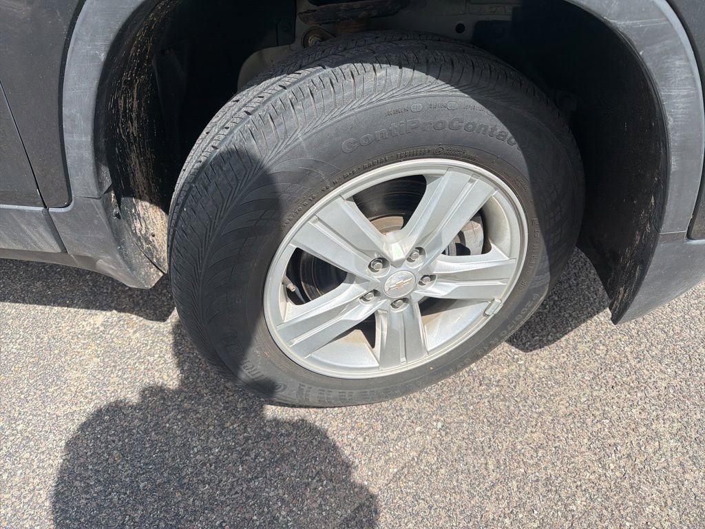 Used 2020 Chevrolet Trax LS AWD/4WD image 9
