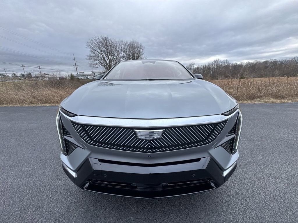 New 2026 Cadillac Optiq Luxury 2 image 27