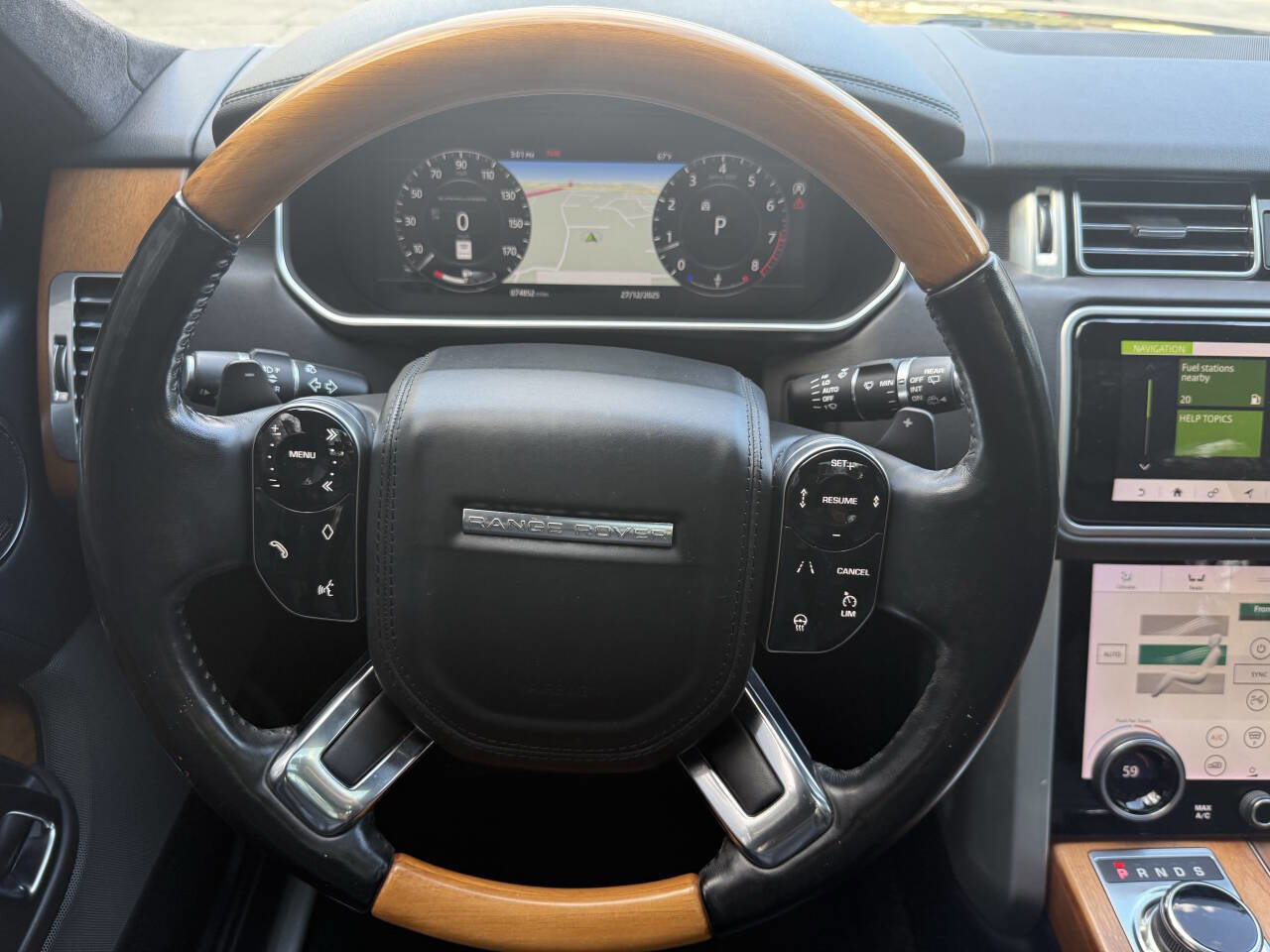 Used 2018 Land Rover Range Rover Supercharged image 29