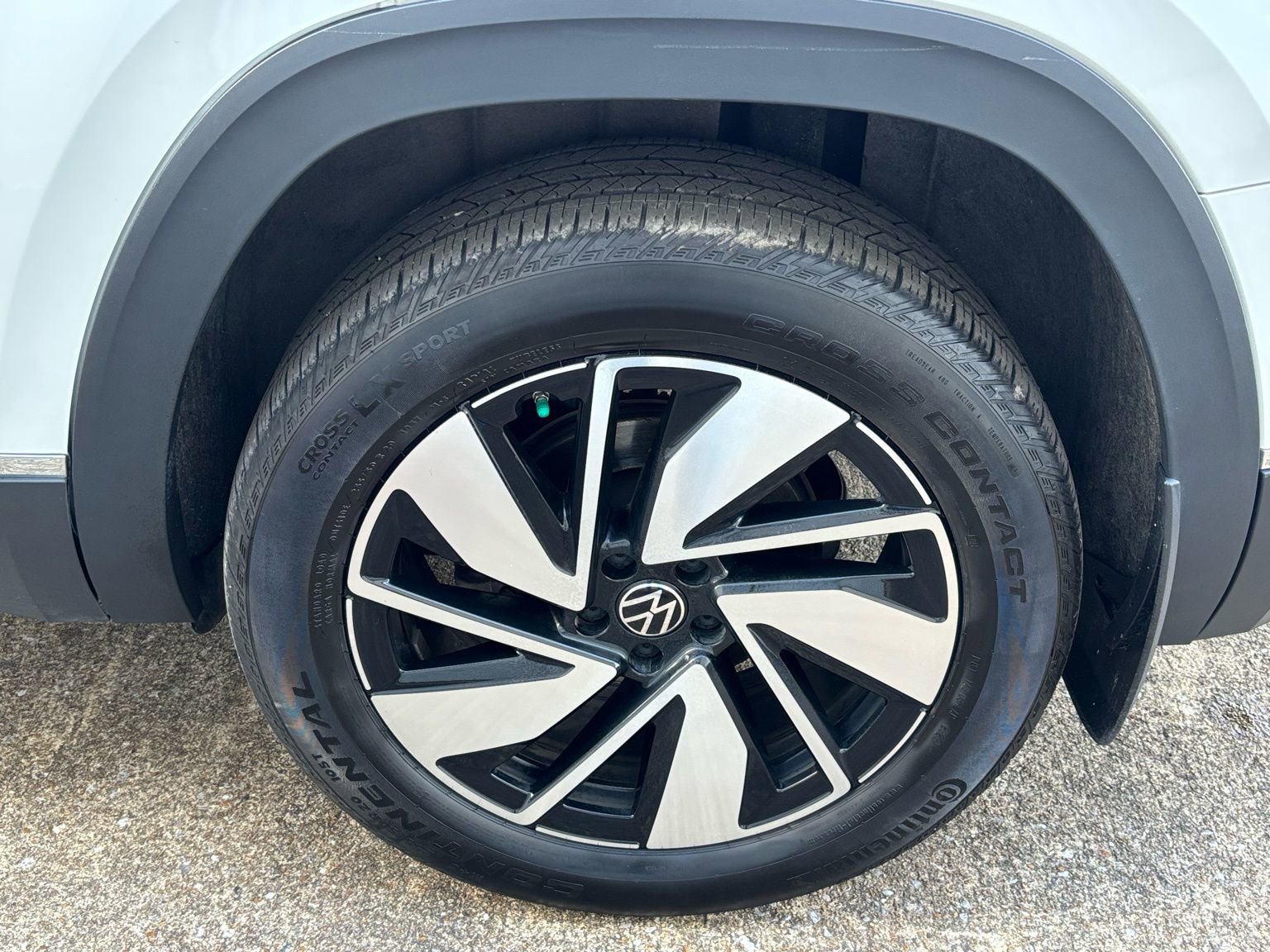 Used 2024 Volkswagen Atlas SEL image 15