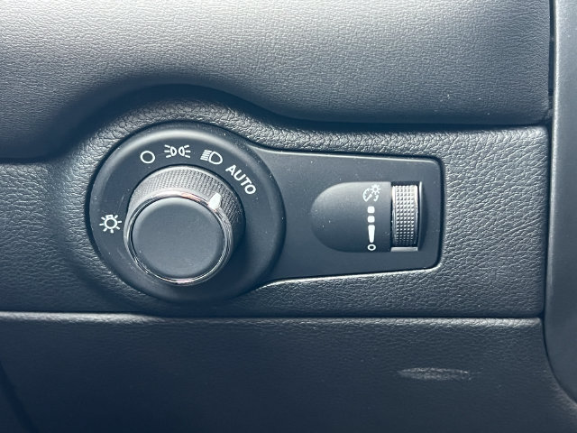 Used 2025 Dodge Durango GT AWD/4WD image 23