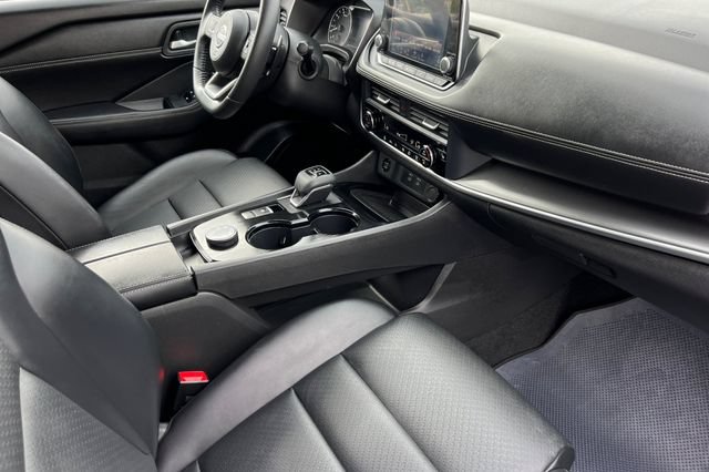 Used 2024 Nissan Rogue SV w/ SV Premium Package AWD/4WD image 20