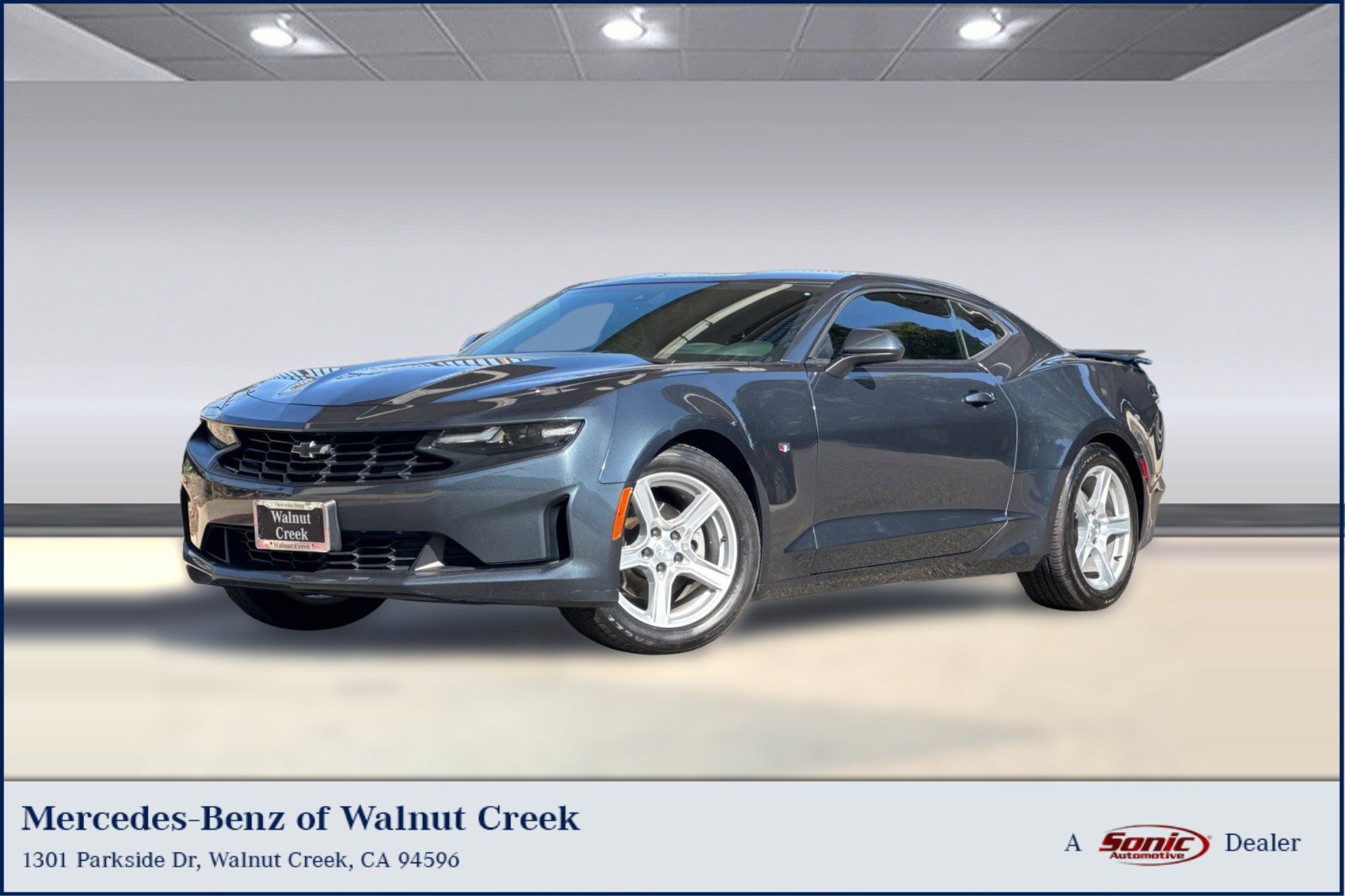 Used 2023 Chevrolet Camaro LT RWD image 1