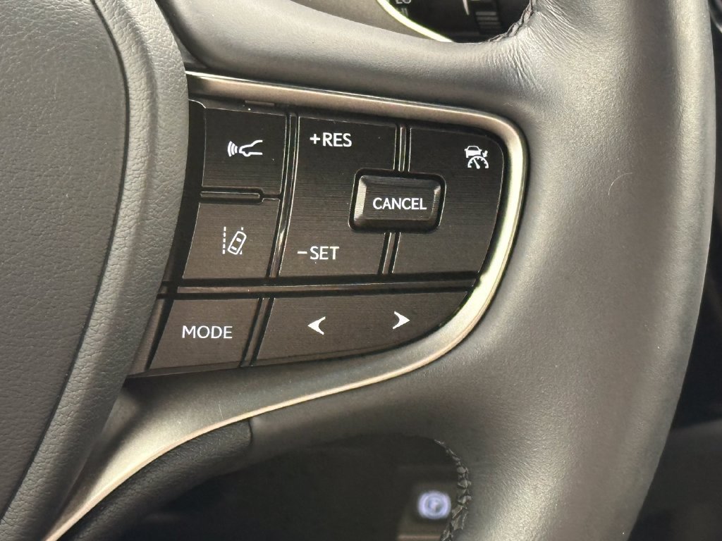 Used 2024 Lexus ES 350 w/ Premium Package FWD image 32