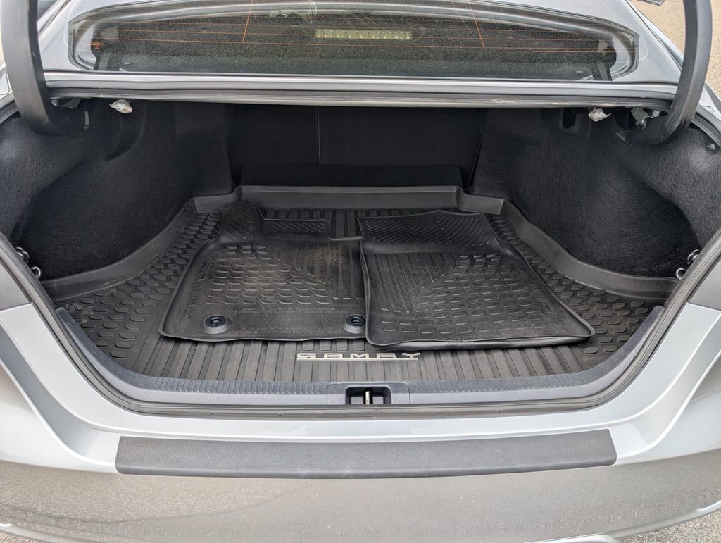 Used 2023 Toyota Camry SE FWD image 13