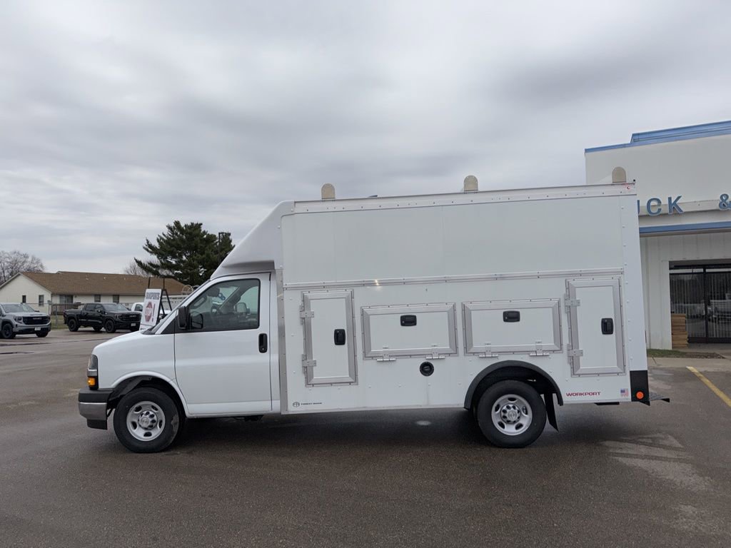New 2025 Chevrolet Express 3500 w/ Power Convenience Package RWD image 17