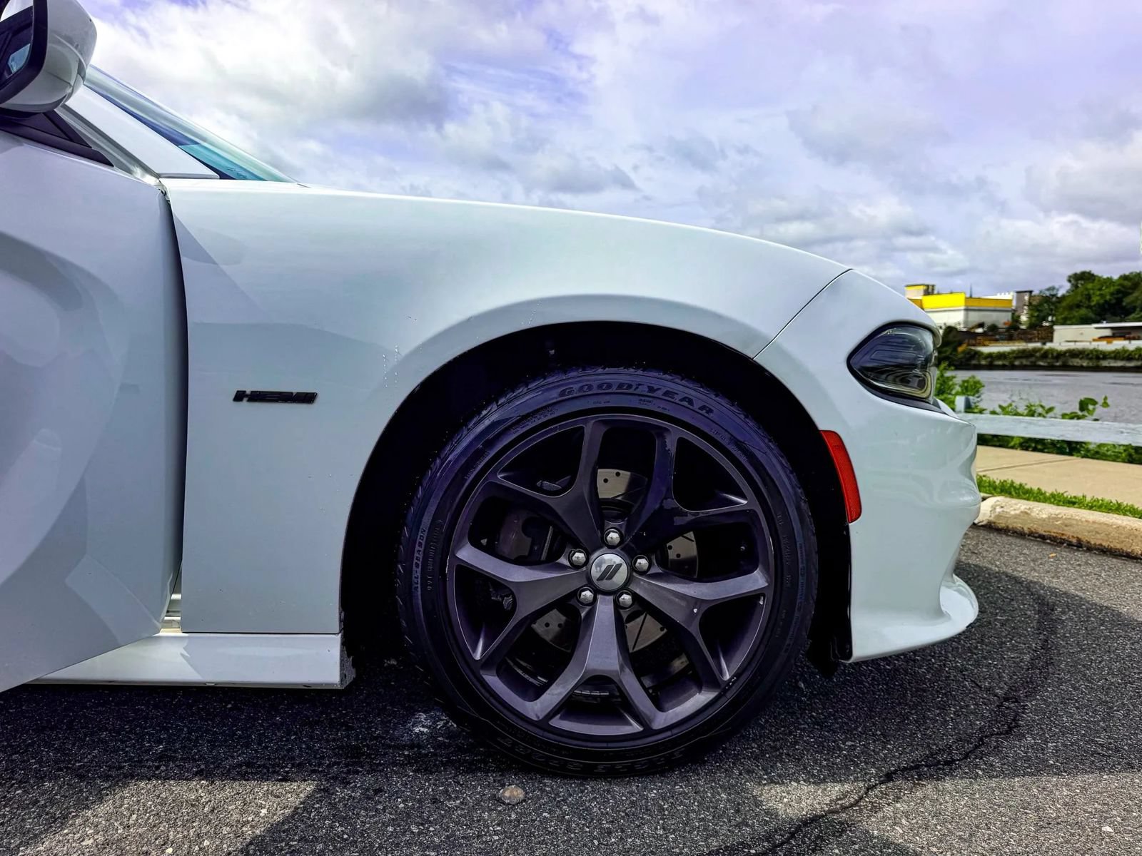 Used 2019 Dodge Charger R/T RWD image 40