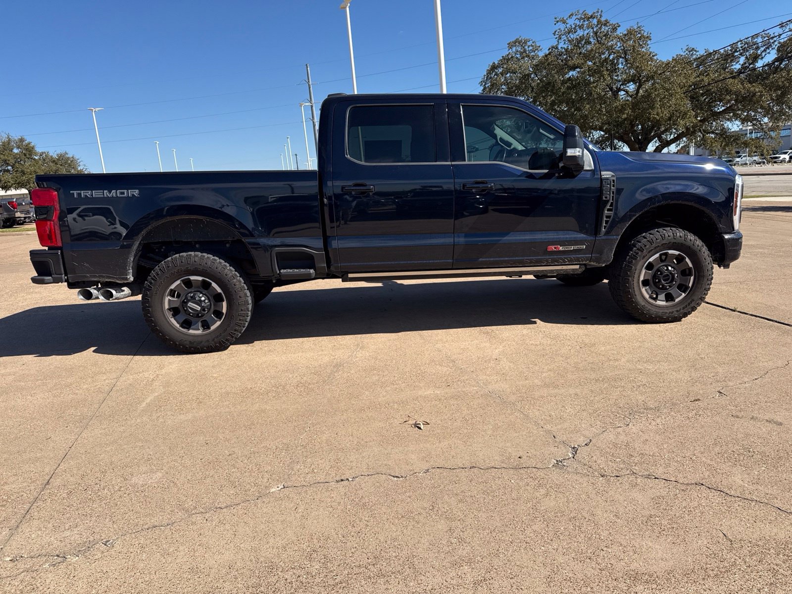 Used 2024 Ford F250 Lariat w/ Lariat Ultimate Package AWD/4WD image 8
