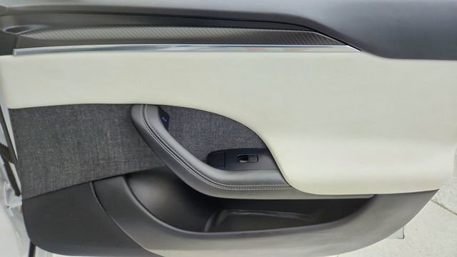 Used 2022 Tesla Model S Plaid AWD/4WD image 23