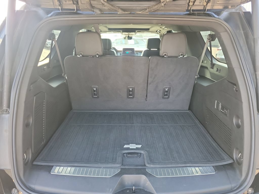 Used 2023 Chevrolet Suburban Premier AWD/4WD image 13