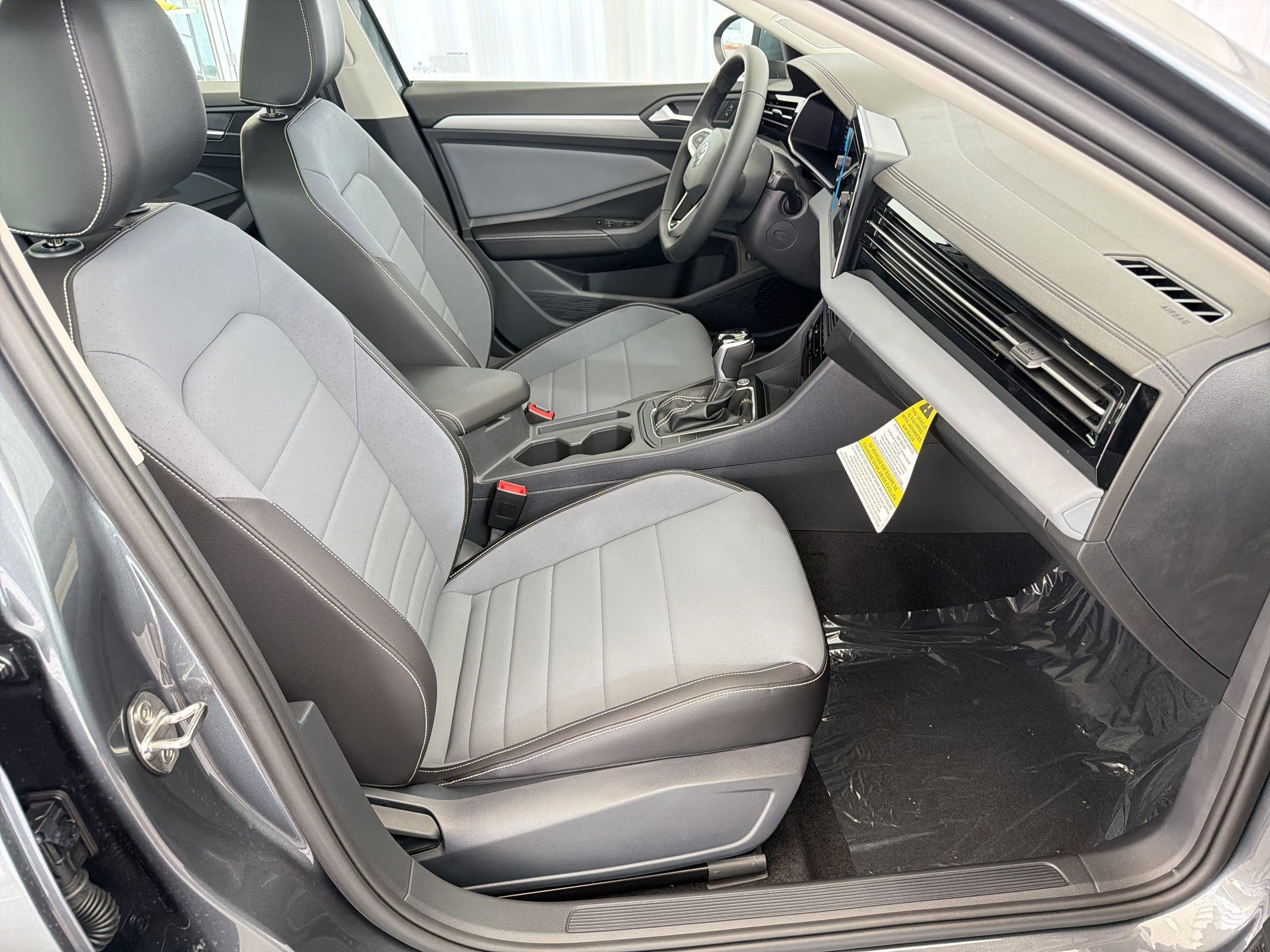 New 2026 Volkswagen Jetta SE image 30