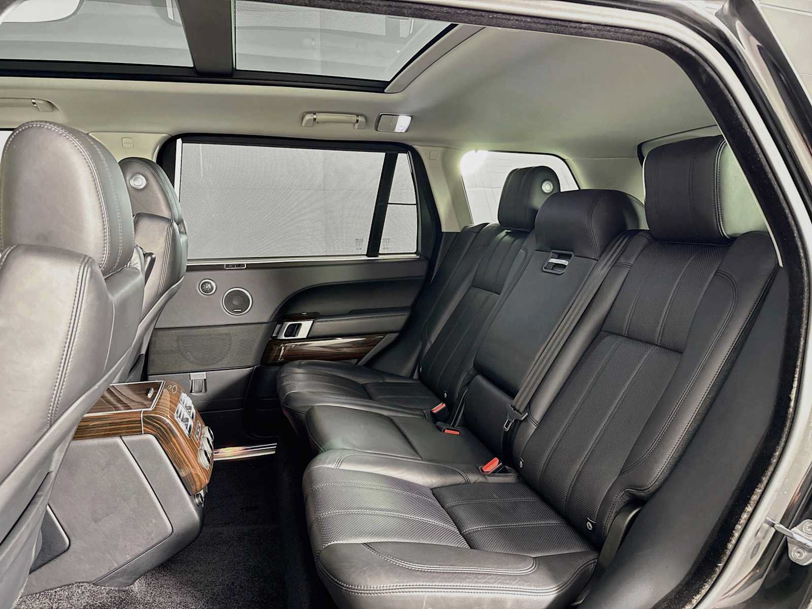 Used 2017 Land Rover Range Rover Long Wheelbase Supercharged AWD/4WD image 21