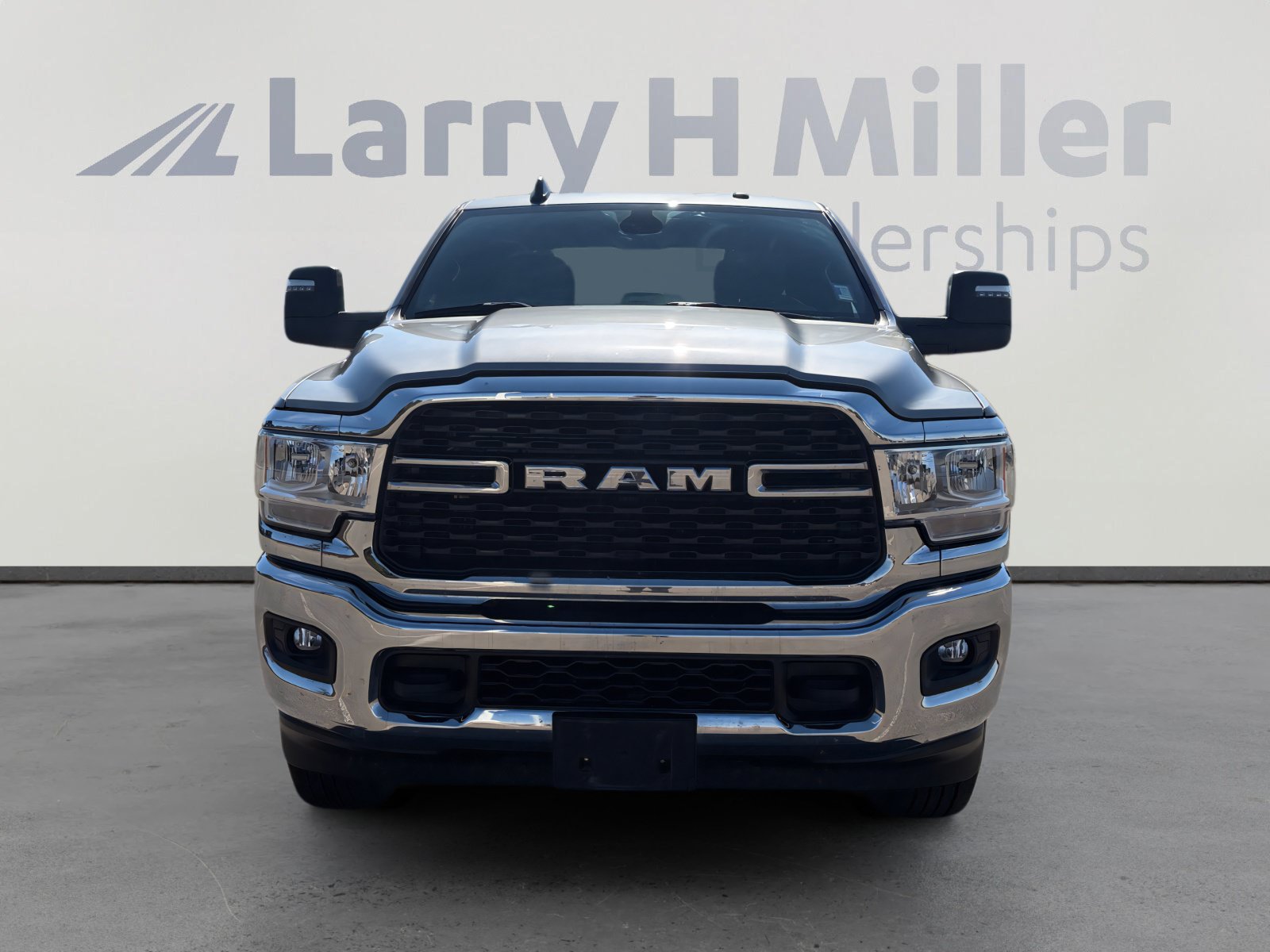 Used 2024 RAM 2500 Big Horn w/ Heated Seats & Wheel Group AWD/4WD image 9