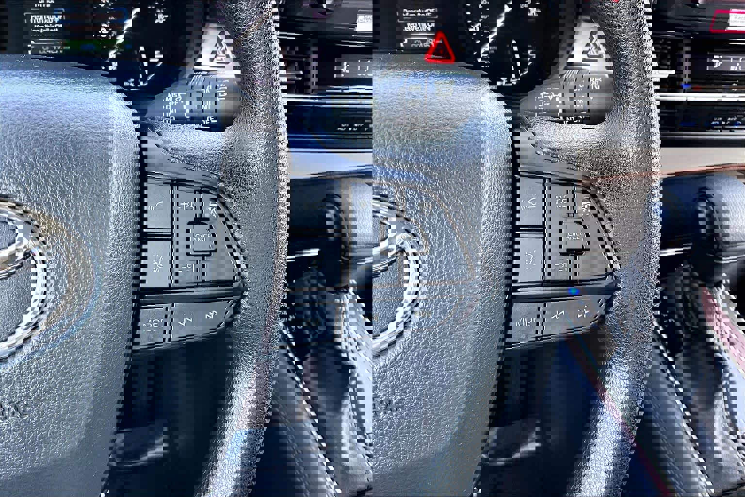 Certified 2024 Toyota Sienna LE image 24