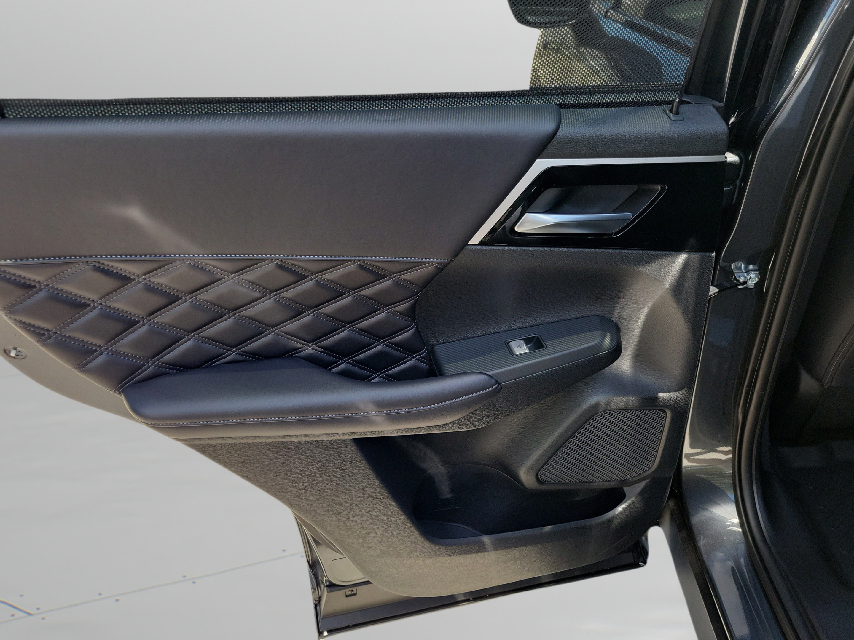 New 2026 Nissan Rogue Platinum AWD/4WD image 9