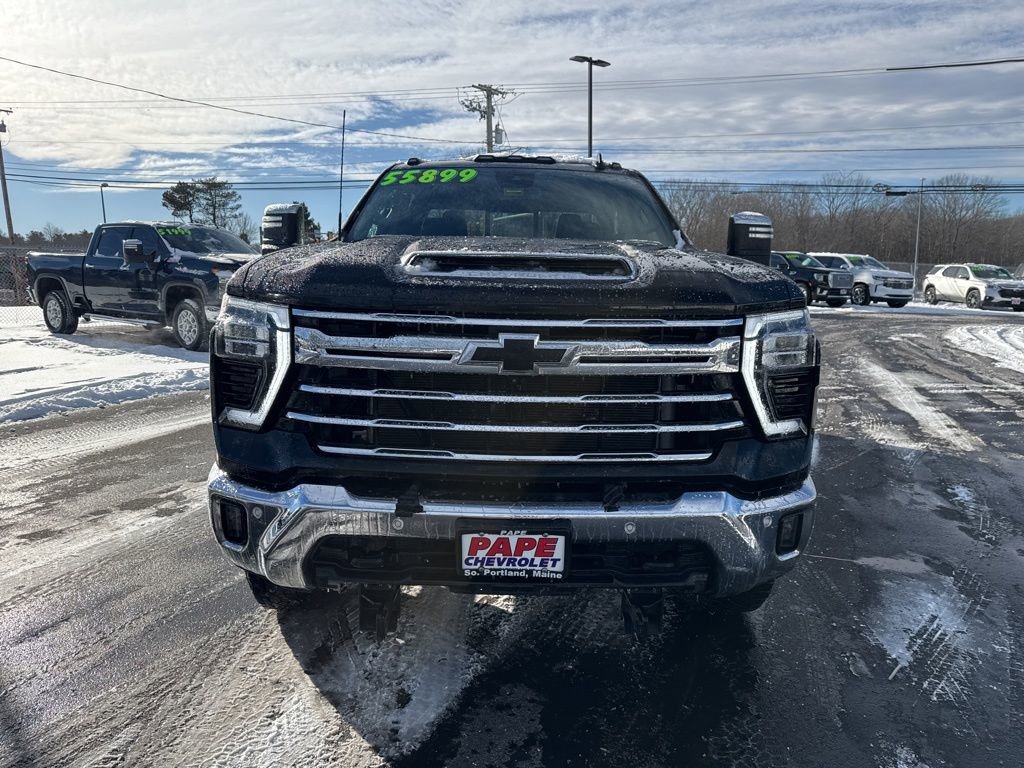 Used 2024 Chevrolet Silverado 2500 LTZ w/ LTZ Convenience Package image 9