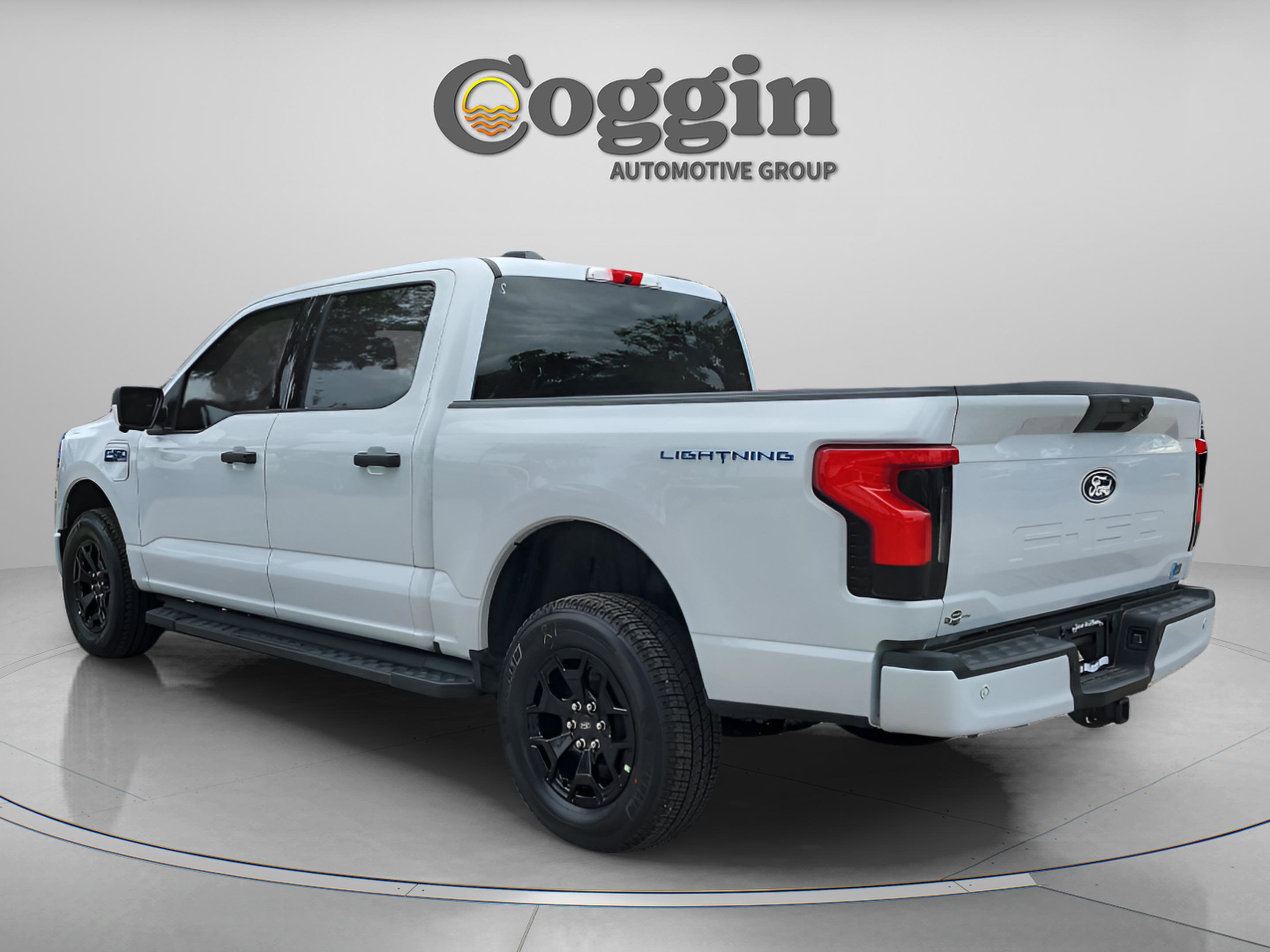 New 2025 Ford F150 Lightning XLT image 3