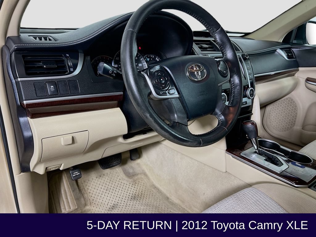 Used 2012 Toyota Camry XLE FWD image 11