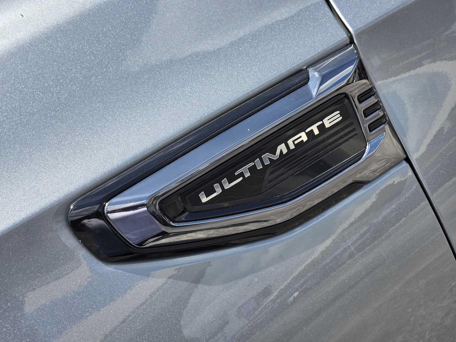 Certified 2025 GMC Yukon Denali Ultimate AWD/4WD image 10