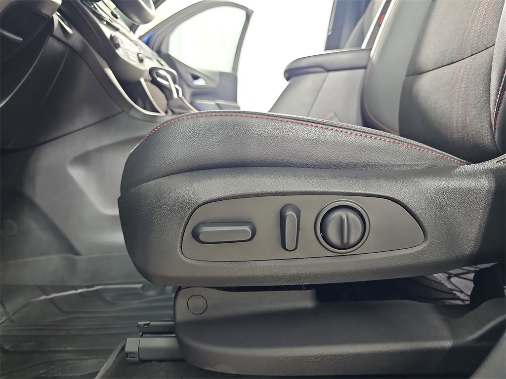 Certified 2024 Chevrolet Equinox RS w/ LPO, Floor Liner Package image 34