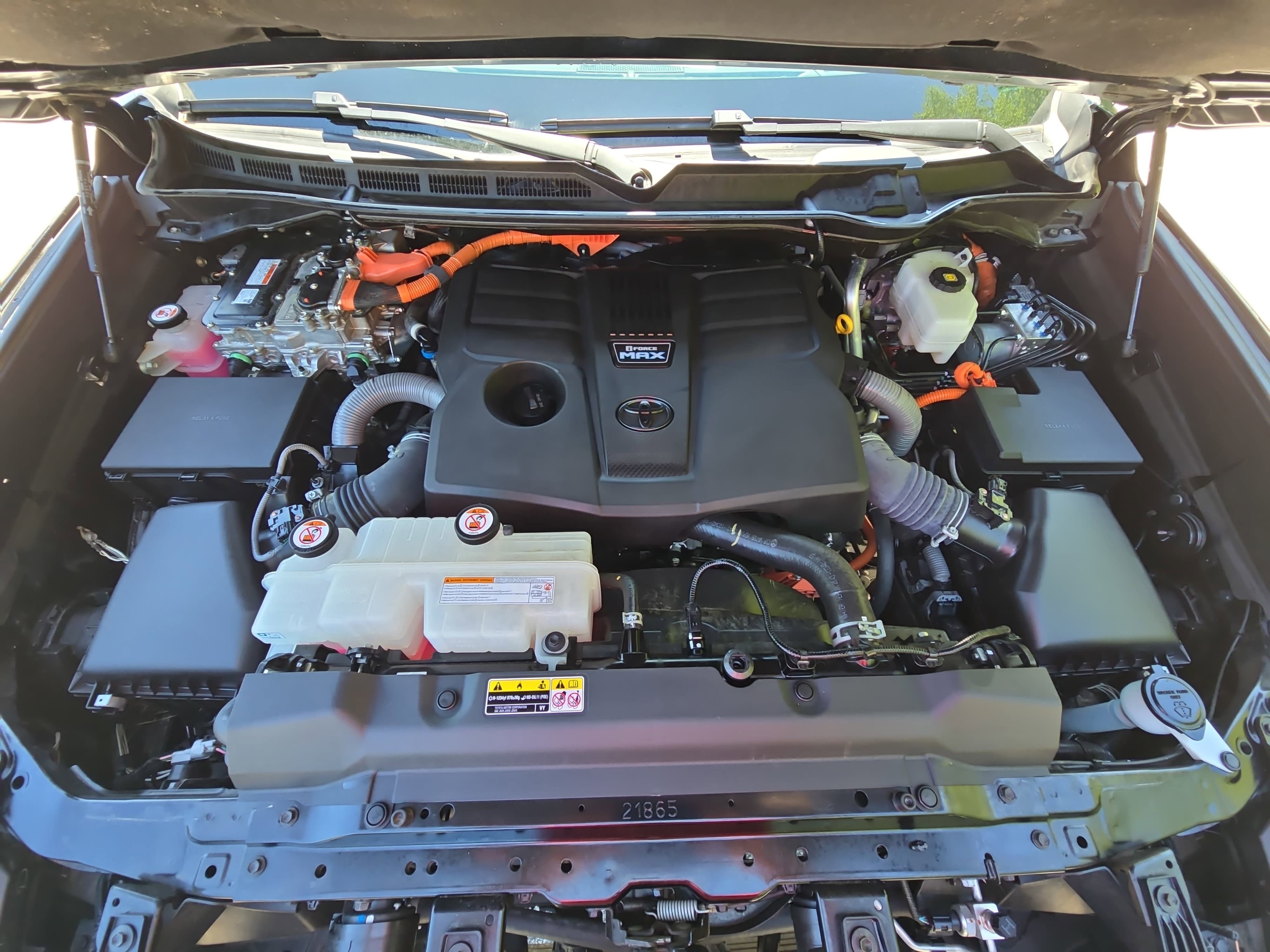 Used 2024 Toyota Sequoia Capstone AWD/4WD image 30