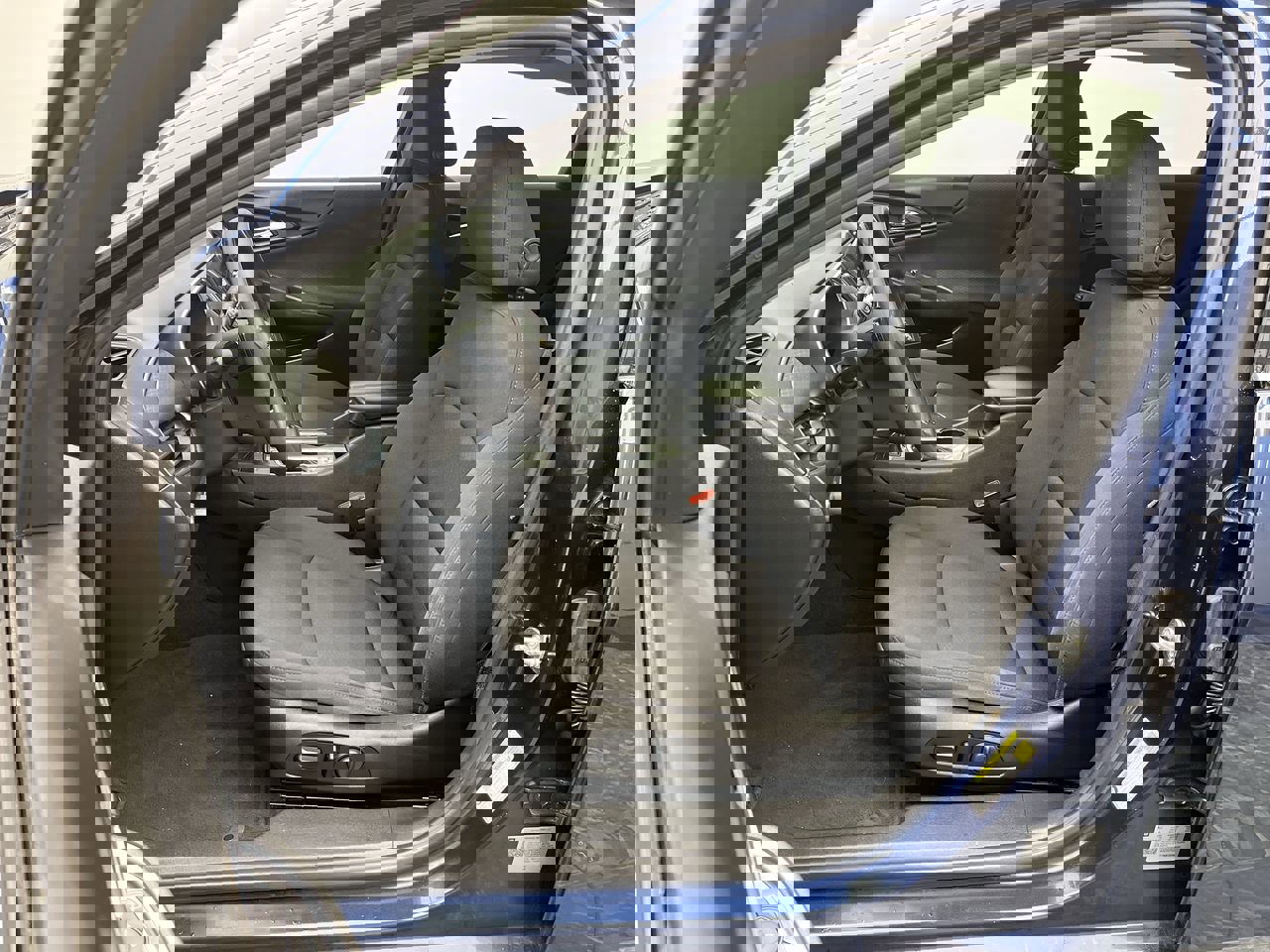 Used 2021 Chevrolet Malibu LT image 8