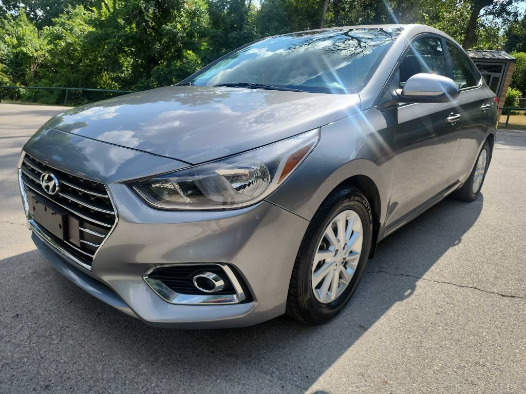 Used 2021 Hyundai Accent SEL FWD image 3
