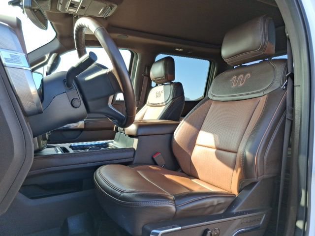 Used 2025 Ford F350 King Ranch AWD/4WD image 9